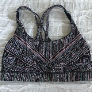 Lululemon Energy Bra Size 6- Excellent Condition